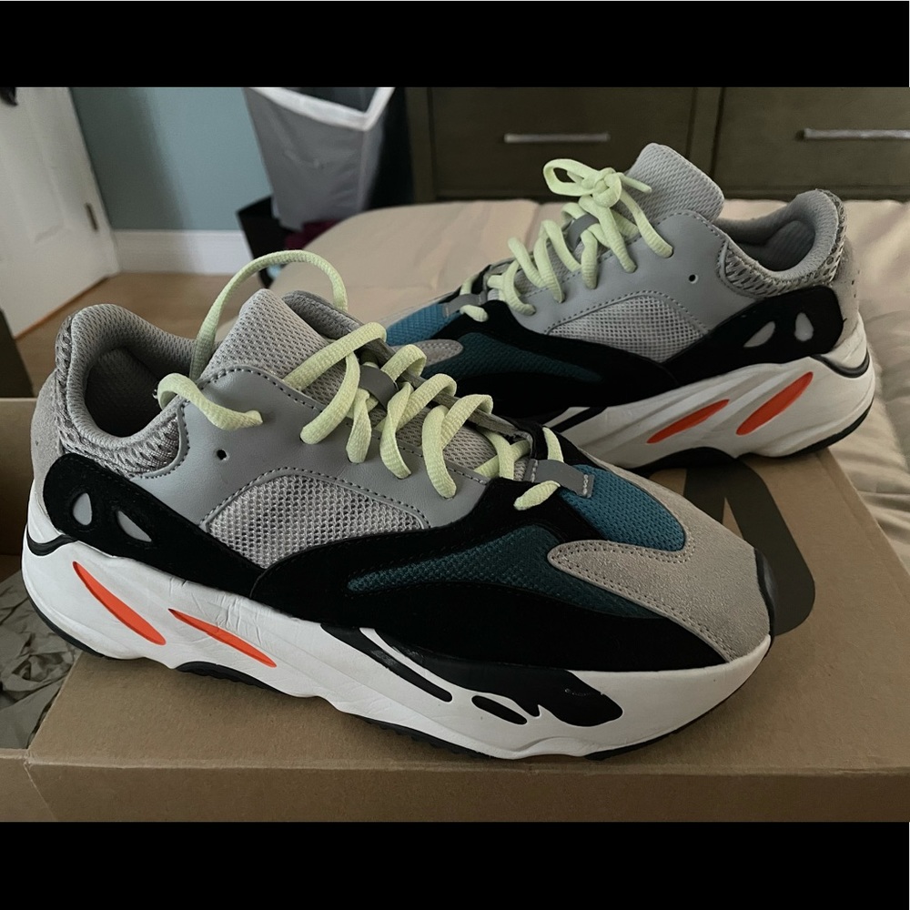 Yeezy Wave runner